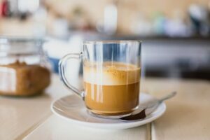 Image d'une tasse de café au lait